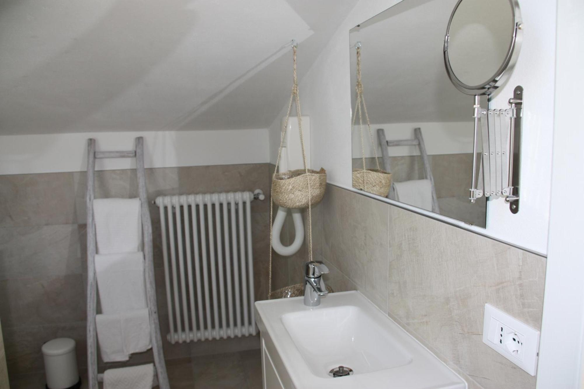 B&B Le Magnolie Faggeto Lario Εξωτερικό φωτογραφία